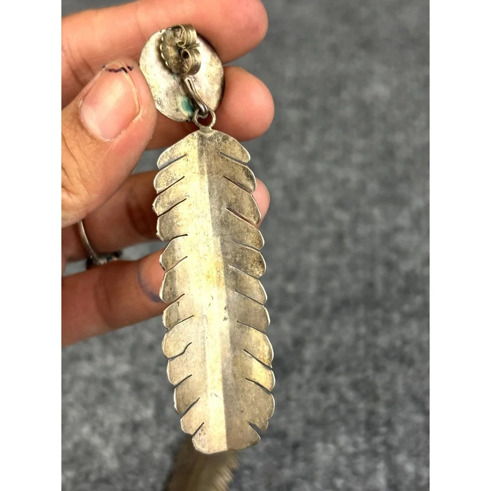 Vintage Feather Dangle Earrings Boho Southwestern Silver Tone Etched 16g‎